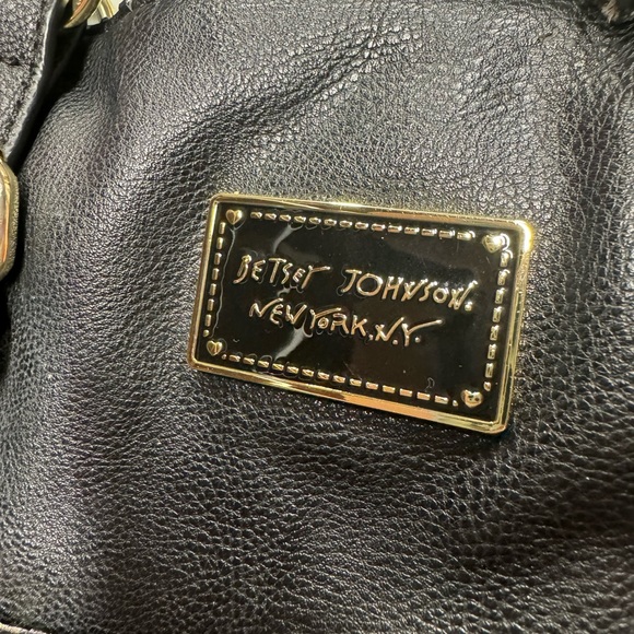 Betsey Johnson Over the Shoulder Bag Black - Picture 4 of 7